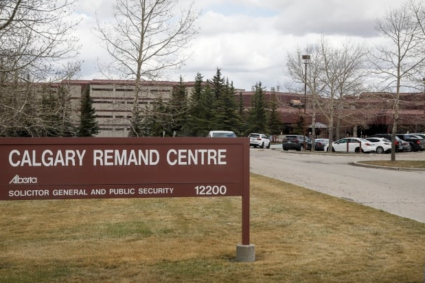 Calgary Remand Centre inmates say defence lawyer job action leaving them stuck in custody